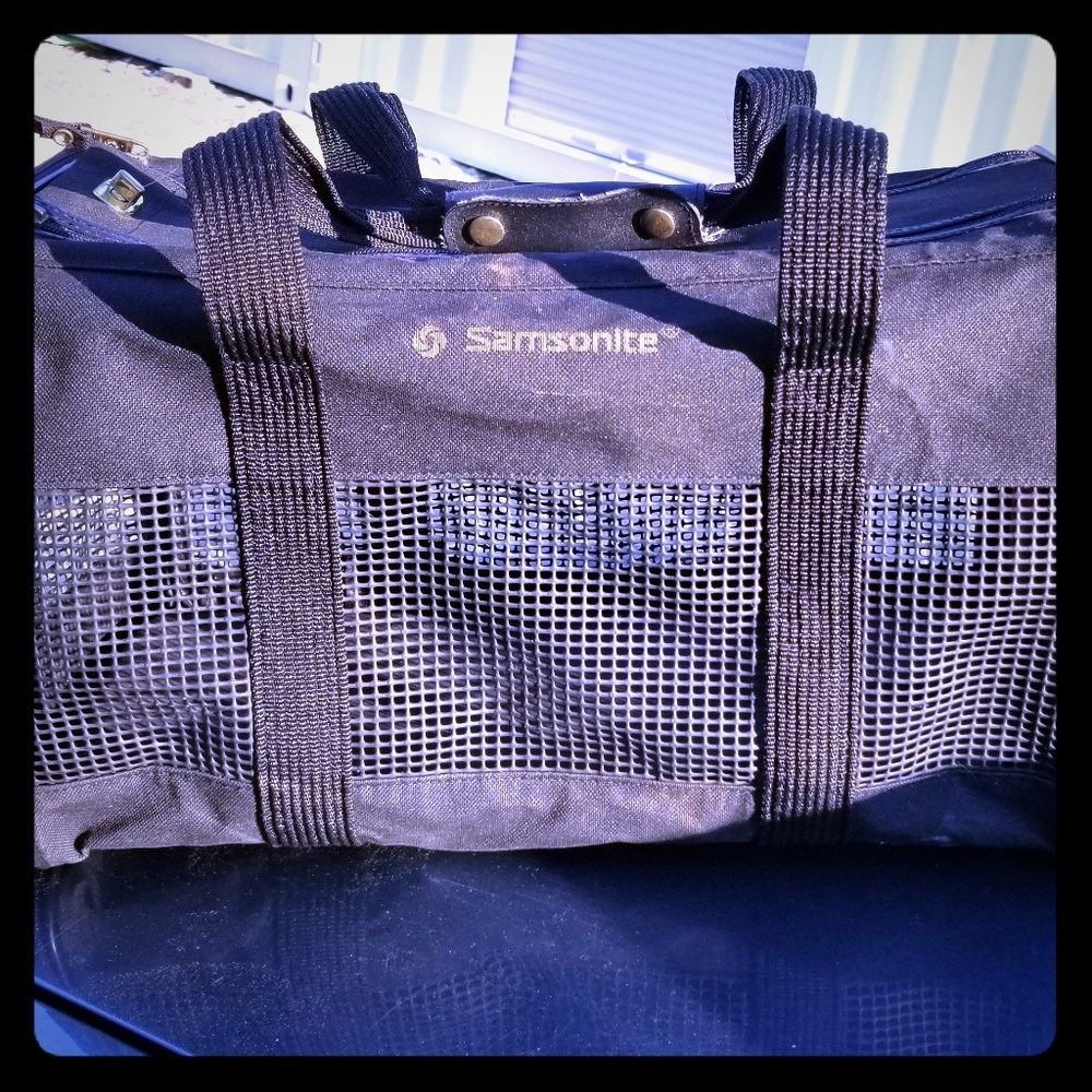 Samsonite pet carrier bag